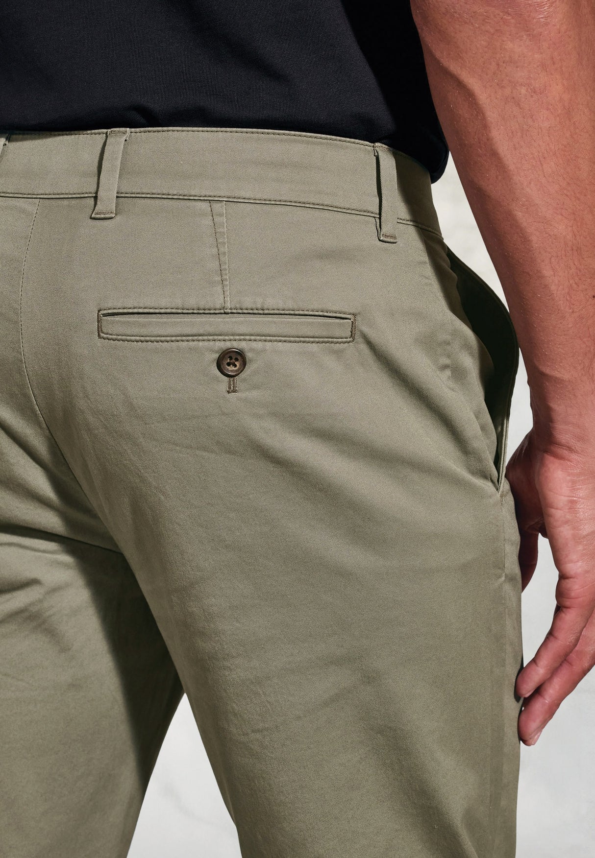 Tailored Fit Leo Olive Stretch Cotton Chinos - fabric