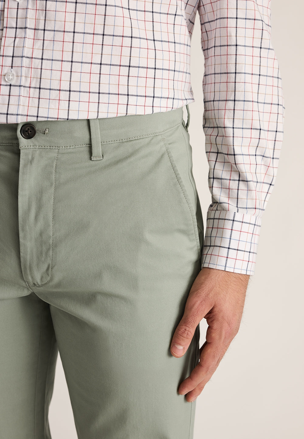 Tailored Fit Leo Sage Stretch Cotton Chinos - detail