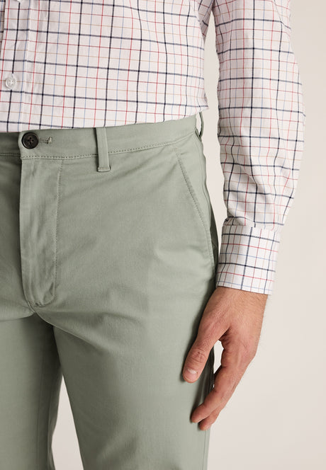 Tailored Fit Leo Sage Stretch Cotton Chinos - detail